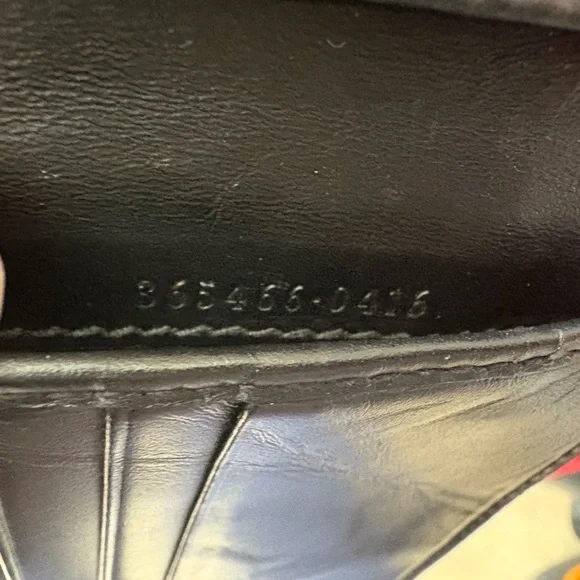 🔥Gucci (Authentic) GG Emblem bi-fold wallet - Picture 15 of 15